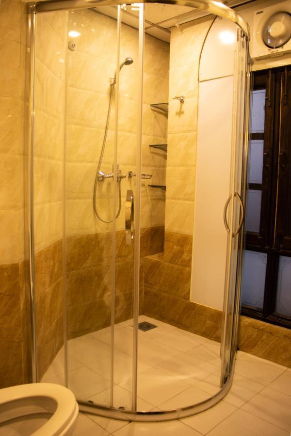 Classic Serviced Apartments Jawlakhel Kültér fotó