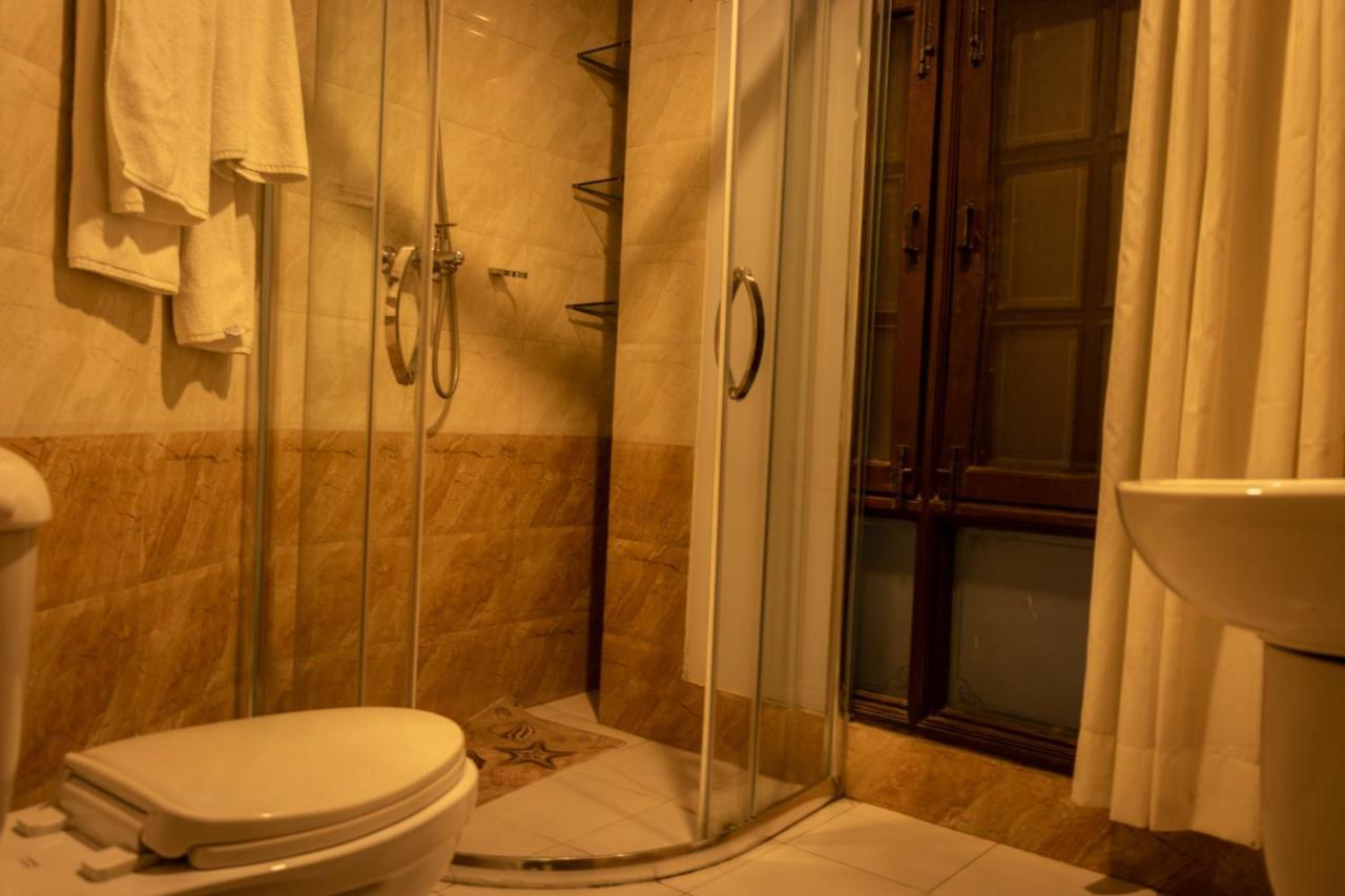 Classic Serviced Apartments Jawlakhel Kültér fotó